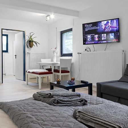 Gemuetliches Apartment In Koeln - Smarttv - Kueche Exterior photo